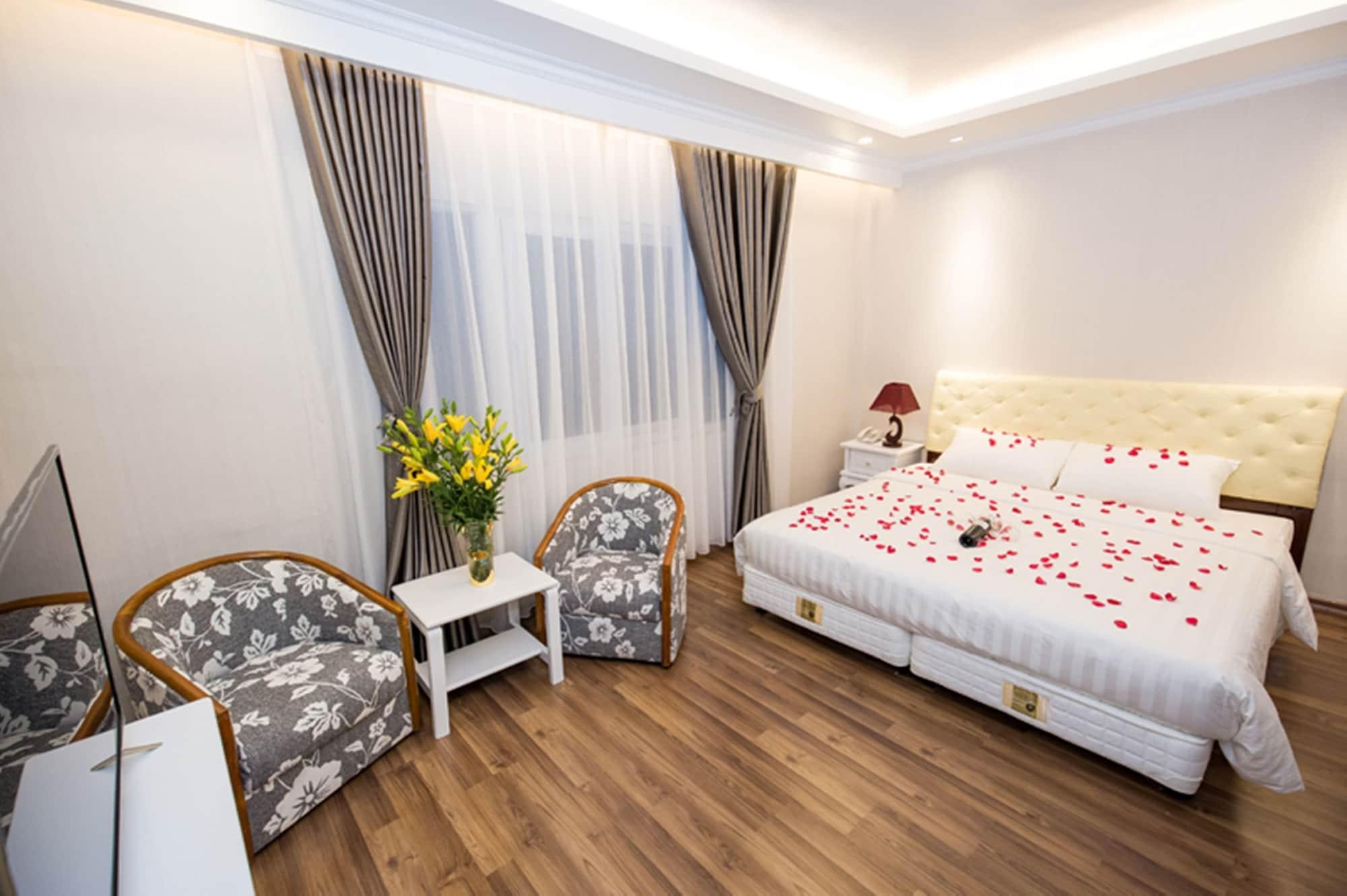 Little Hanoi Deluxe Hotel Exterior photo