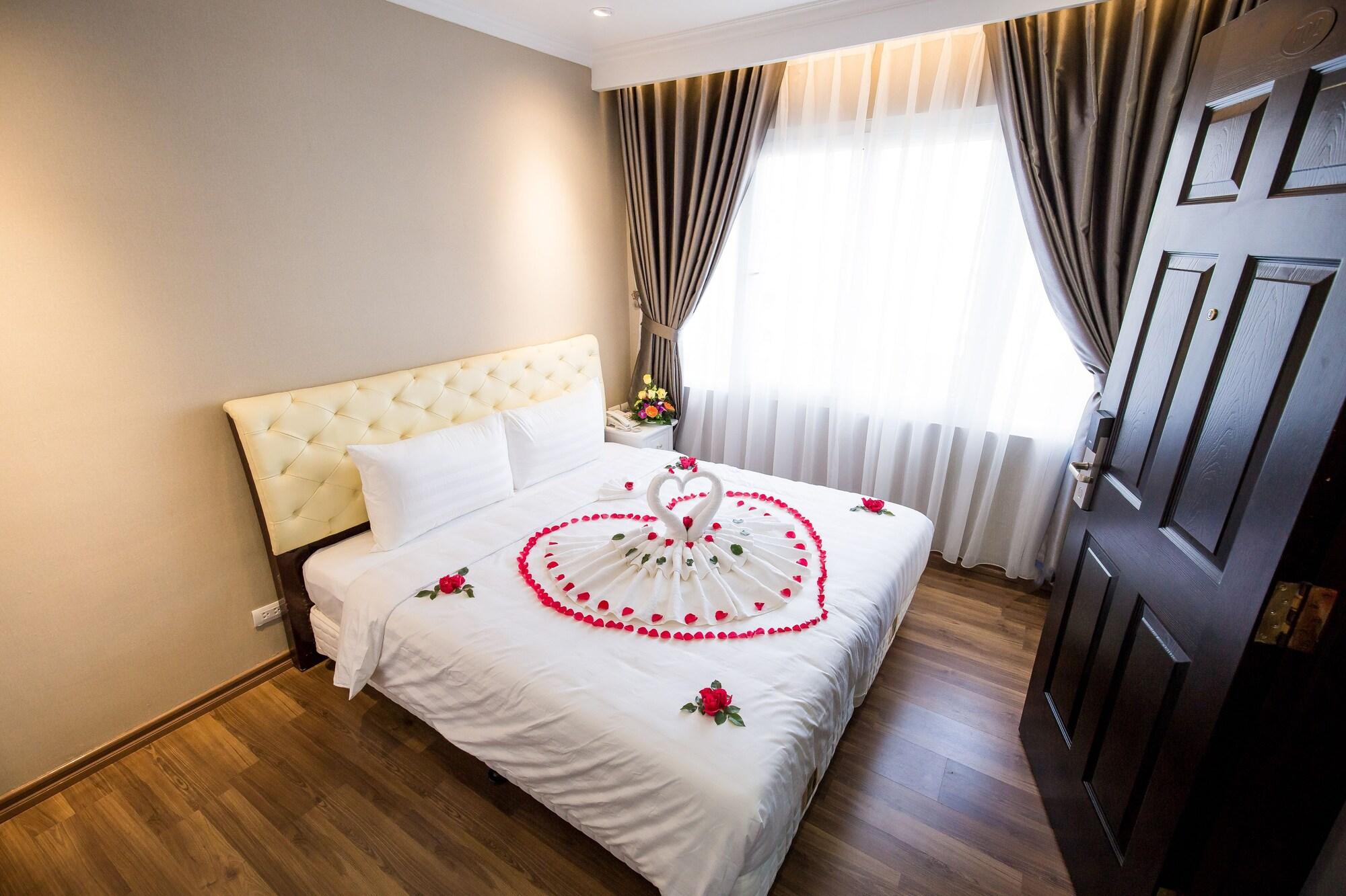 Little Hanoi Deluxe Hotel Exterior photo