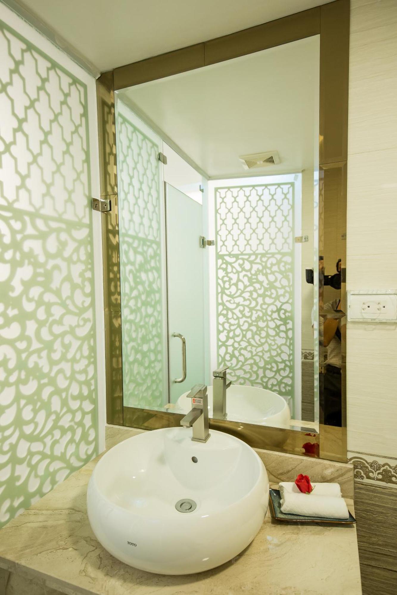 Little Hanoi Deluxe Hotel Room photo