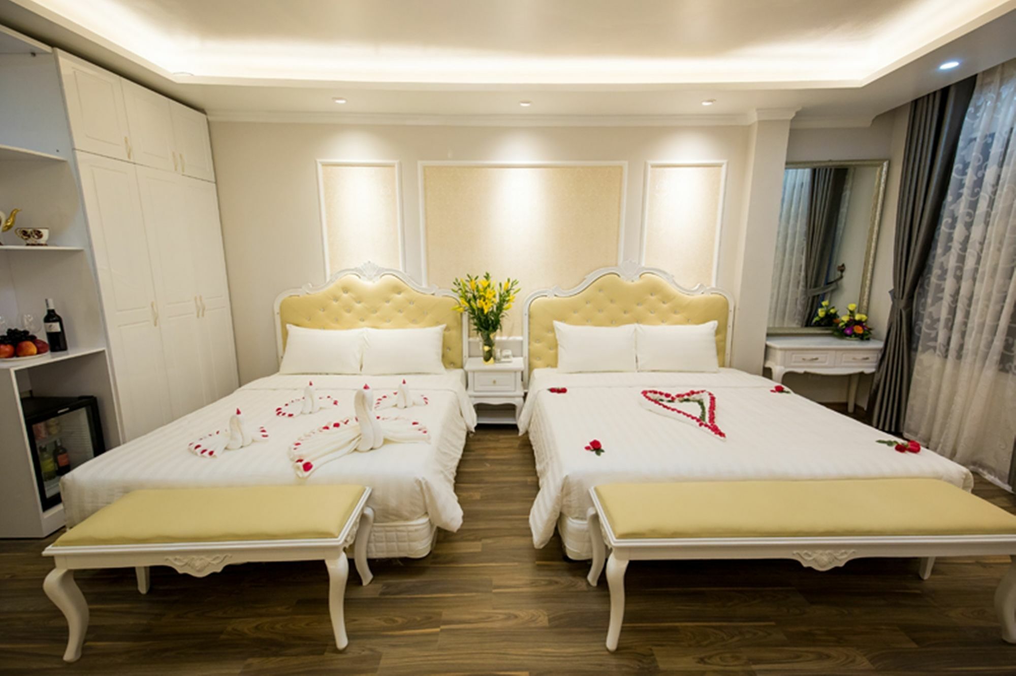 Little Hanoi Deluxe Hotel Exterior photo